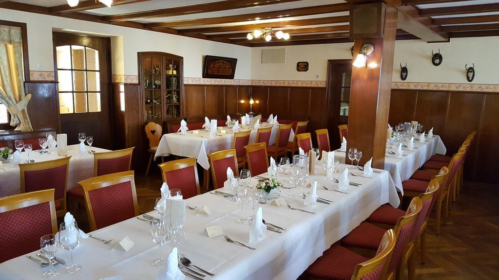 Gasthaus Zum Hirschen ริงส์ไฮม์ ภายนอก รูปภาพ