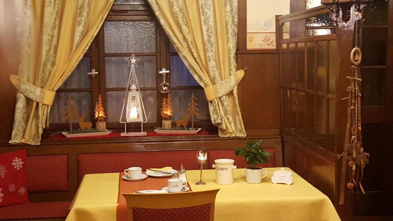 Gasthaus Zum Hirschen ริงส์ไฮม์ ภายนอก รูปภาพ